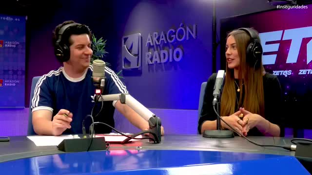 "No Soy Suficiente". Hablamos de las principales inseguridades a las que se enfrentan los jóvenes.