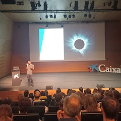 El debate de los palcos VIP y el precio de las entradas del Mundial ya existía en Roma; y todo sobre el Eclipse, con el astrofísico Kike Herrero