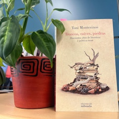 La literatura y su contexto: Toni Montesinos, Marcos García Pérez y Jesús Marchamalo.