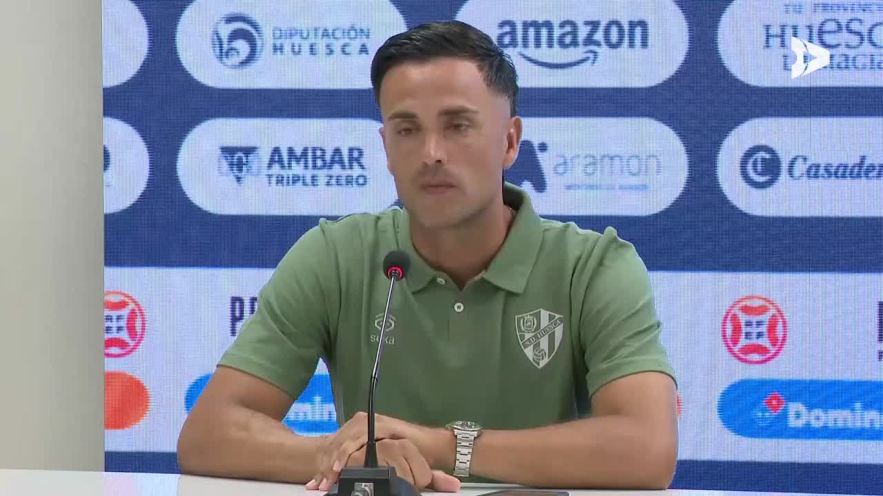 PRESENTACIÓN DE CRISTIAN HERRERA Y DOUGLAS AURELIO CON LA SD HUESCA