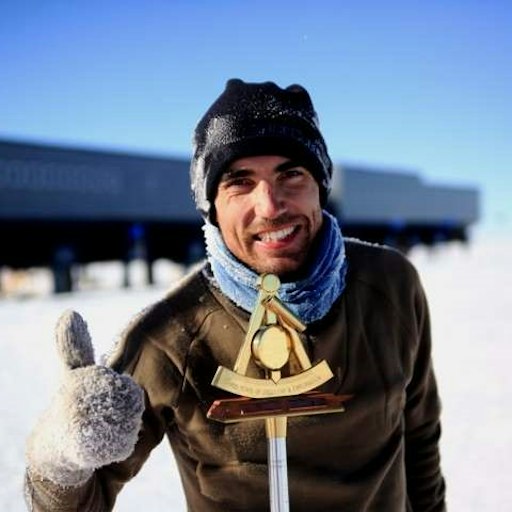 Carlos Pobes describe su experiencia en el IceCube, cuyo creador ha recibido el Nobel de Física 2026 (Francis Halzen)